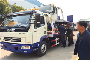港口汽车道路救援拖车价格